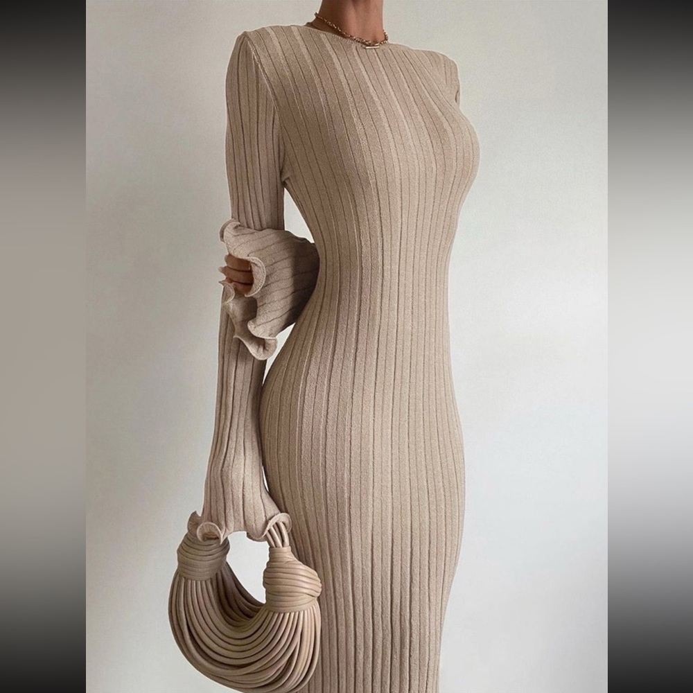 Commense Tranquility Rib Open Back Long Sleeve Dress